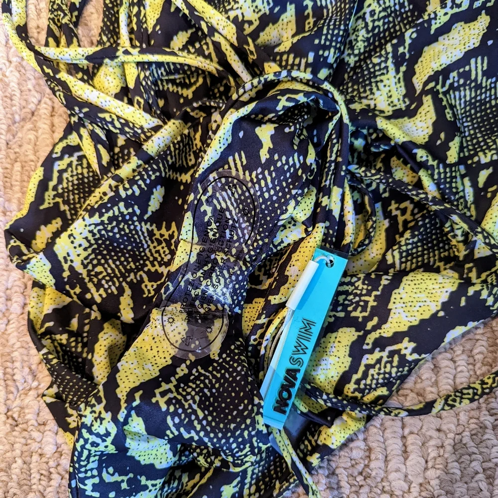 Nwt new fashion Nova cut out lace up one piece swimsuit high cut swimwear snake - Picture 4 of 12